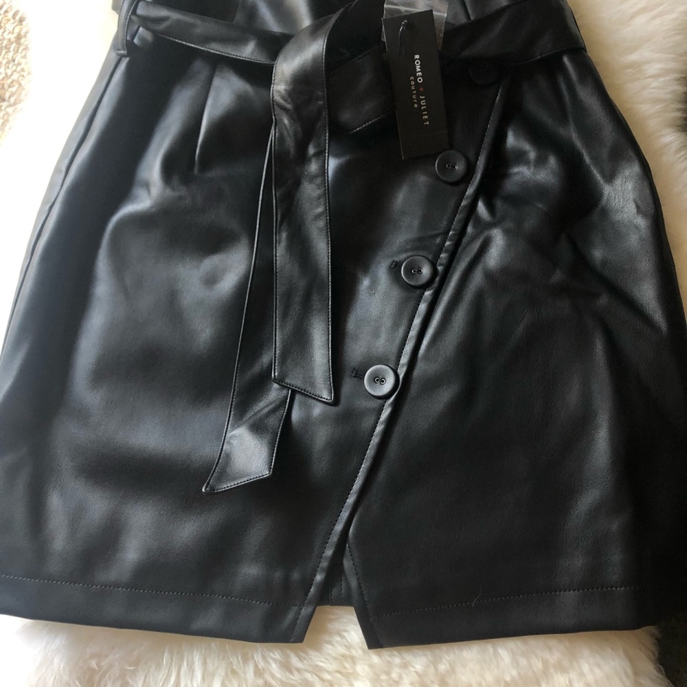 🦋SOLD!!!!!!!Romeo + Juliet couture Skirt 🦋